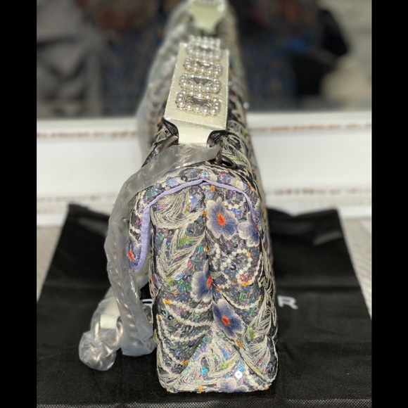 KURT GEIGER LONDON
Kensington Embroidered Sequin Shoulder Bag - Picture 6 of 12